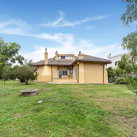 Holiday home Beautiful In With Garden